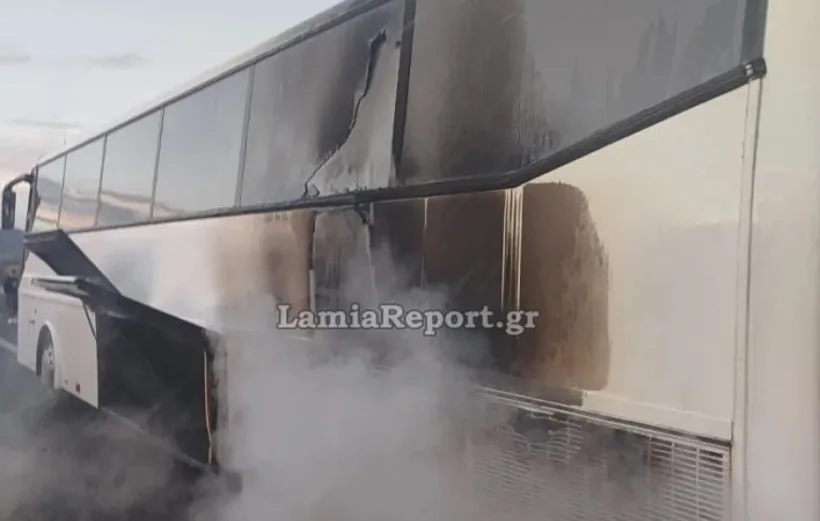 Καρδίτσα: Πανικός σε λεωφορείο με επιβάτες που έπιασε φωτιά ΒΙΝΤΕΟ-ΦΩΤΟ 24 Καρδίτσα: Πανικός σε λεωφορείο με επιβάτες που έπιασε φωτιά ΒΙΝΤΕΟ-ΦΩΤΟ