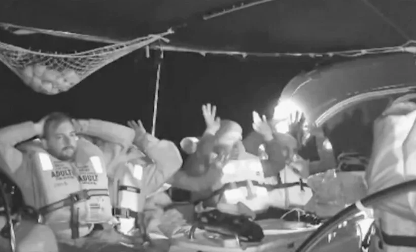 Ανοικτά της Κρήτης το ρεσάλτο Ισραηλινών κομάντο σε στολίσκο με ανθρωπιστική βοήθεια προς τη Γάζα ΒΙΝΤΕΟ