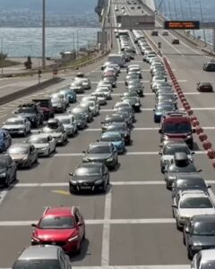 Ρίο - Αντίρριο: Πάνω από 100.000 οχήματα πέρασαν τη Γέφυρα για το Πάσχα ΦΩΤΟ