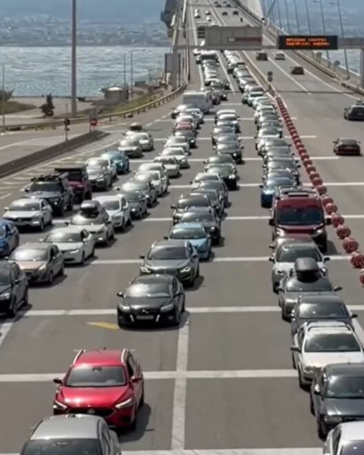 Ρίο-Αντίρριο: Πάνω από 100.000 οχήματα πέρασαν τη Γέφυρα για το Πάσχα ΦΩΤΟ 28 Ρίο-Αντίρριο: Πάνω από 100.000 οχήματα πέρασαν τη Γέφυρα για το Πάσχα ΦΩΤΟ