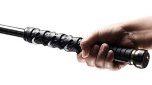 Πάτρα: Ανήλικος κυκλοφορούσε με γκλοπ - Την «πλήρωσε» ο πατέρας