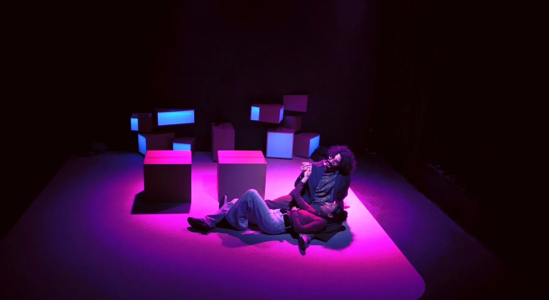 «Το Δυάρι», στο θέατρο αct, με φόντο την Ελλάδα ΦΩΤΟ