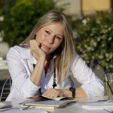 Οι ιστορίες της Κ. 67 στιγμιότυπα αφήγησης – Ενα επιρρηματικό memoir στο Πολύεδρο ΦΩΤΟ