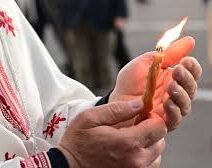 Αχαΐα: Υποδοχή του Αγίου Φωτός στα ΣΕΑ Αιγίου