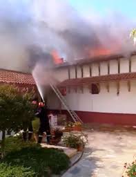 Αχαΐα: Σοβαρή στατική ανεπάρκεια σε εκκλησίες, ξωκλήσια, μοναστήρια - Τι λένε οι Μητροπολίτες ΦΩΤΟ