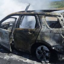 Ιόνια Οδός: Στις φλόγες αυτοκίνητο κοντά στο Αγρίνιο ΦΩΤΟ