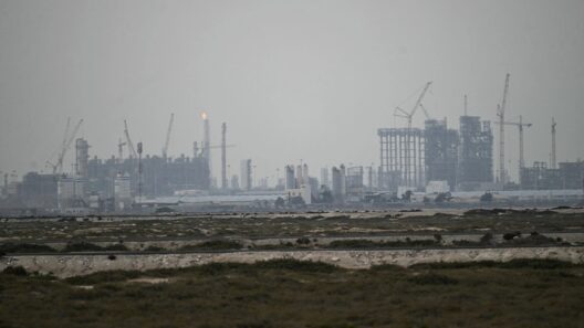 Μέση Ανατολή: Ισραηλινή επίθεση σε πετροχημική μονάδα του Ιράν - Σενάρια για πυρηνικό κίνδυνο