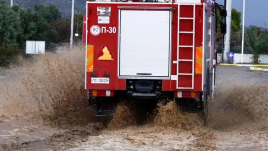 Κακοκαιρία «Erminio»: Πάνω από 650 κλήσεις στην Πυροσβεστική - Οι περιοχές και τα περιστατικά