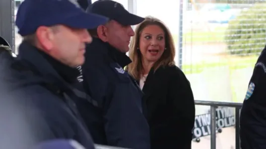 Διακοπή στη δίκη των Τεμπών: Ενταση με Καρυστιανού - Κωνσταντοπούλου, επεισόδιο με Ρούτσι ΦΩΤΟ - ΒΙΝΤΕΟ