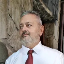 «Μητσοτάκης vs Ανδρουλάκης: Από την απόπειρα πολιτικής εξόντωσης στην ολική ανατροπή»