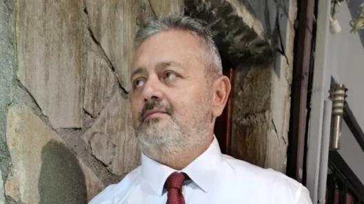 «Μητσοτάκης vs Ανδρουλάκης: Από την απόπειρα πολιτικής εξόντωσης στην ολική ανατροπή» 33 «Μητσοτάκης vs Ανδρουλάκης: Από την απόπειρα πολιτικής εξόντωσης στην ολική ανατροπή»