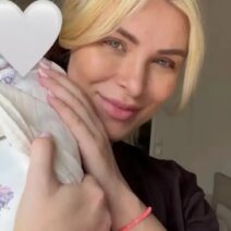 Κατερίνα Καινούργιου: Τι απαντάει σε όσους έκαναν αρνητικά σχόλια για τις φωτογραφίες με μακιγιάζ από το μαιευτήριο