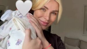 Κατερίνα Καινούργιου: Τι απαντάει σε όσους έκαναν αρνητικά σχόλια για τις φωτογραφίες με μακιγιάζ από το μαιευτήριο