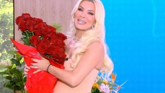 Το πρώτο βίντεο της Καινούργιου μέσα από το μαιευτήριο μετά τη γέννηση της κόρης της