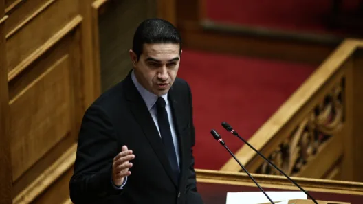 «Σκληρή κριτική για υποκλοπές και οικονομικά μέτρα – ναι σε συμβάσεις για τα κρατικά λαχεία, με διαφάνεια και εγγυήσεις»