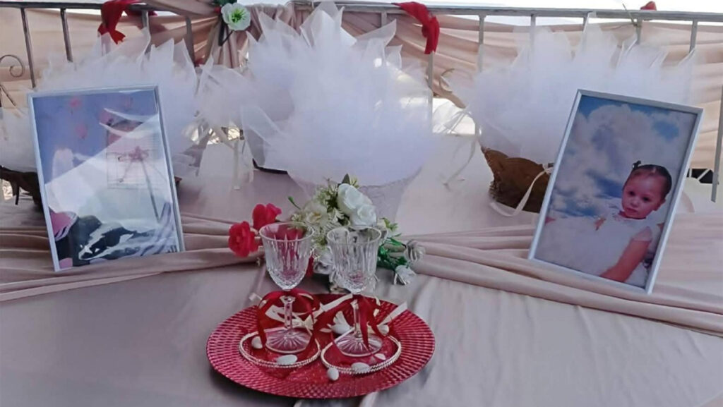 Ανείπωτος θρήνος στην κηδεία της 3χρονης στην Καβάλα ΦΩΤΟ