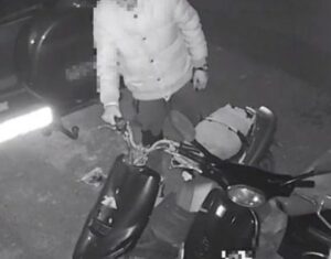 Πάτρα: Εκλεψε δίκυκλο για να διαδώσει το λόγο του θεού!