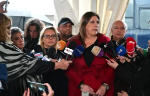 Δίκη Τεμπών: Η πρόεδρος δήλωσε αποχή λόγω Κωνσταντοπούλου