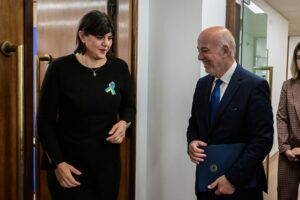 Η Ευρωπαία Εισαγγελέας «βλέπει» σήμερα Φλωρίδη, Χρυσοχοΐδη και Πιερρακάκη