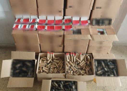 ΕΛΑΣ: 23 συλλήψεις και κατάσχεση πάνω από 90.000 βεγγαλικών σε μια ημέρα! ΒΙΝΤΕΟ