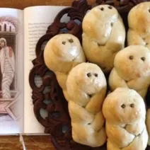 Τι γιορτάζουμε σήμερα Σάββατο του Λαζάρου, τα έθιμα - Τι συμβολίζουν τα κάλαντα 18 Τι γιορτάζουμε σήμερα Σάββατο του Λαζάρου, τα έθιμα - Τι συμβολίζουν τα κάλαντα