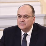 Επίδειξη «on air» του πτυχίου του Μακάριου Λαζαρίδη: «Δεν έχω υπάρξει κρατικοδίαιτος» ΦΩΤΟ