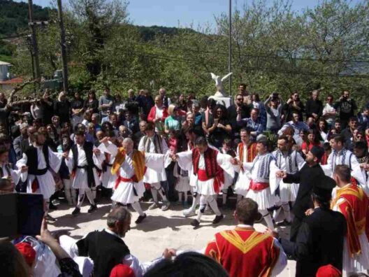 Η «Λέηση», Δευτέρα του Πάσχα, στο Άνω Καστρίτσι του Ρίου ΒΙΝΤΕΟ 25 Η «Λέηση», Δευτέρα του Πάσχα, στο Άνω Καστρίτσι του Ρίου ΒΙΝΤΕΟ