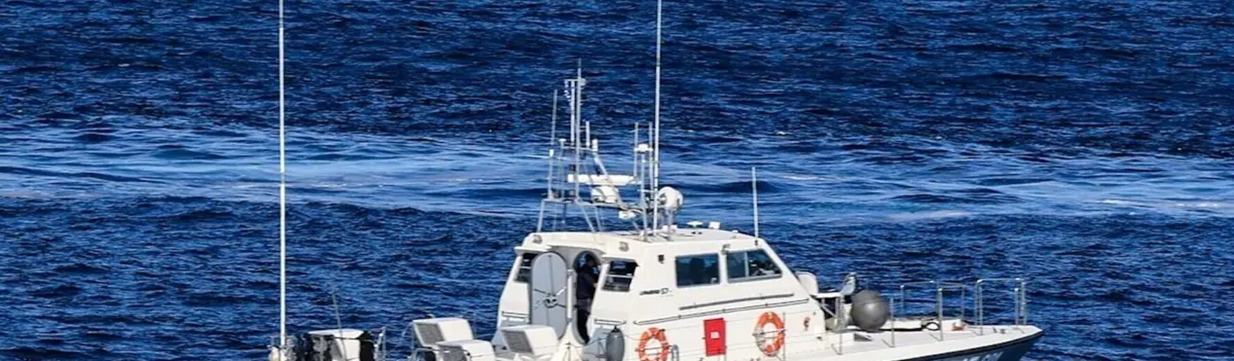 Αιτωλοακαρνανία: Ακυβέρνητο ταχύπλοο με δύο επιβαίνοντες - Επιχείρηση του Λιμενικού