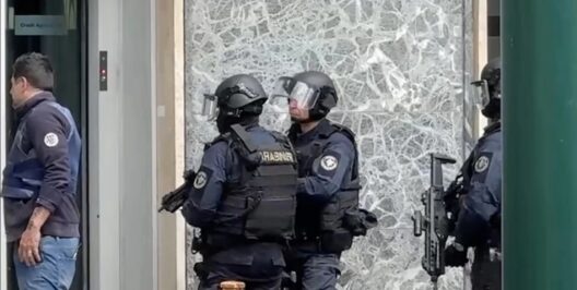 La Casa de Papel στη Νάπολη: Ληστεία τράπεζας με ομήρους και διαφυγή μέσω τούνελ ΒΙΝΤΕΟ