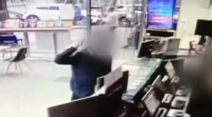 Πάτρα: Συνελήφθη άνδρας για ληστεία και κλοπή σε ΟΠΑΠ