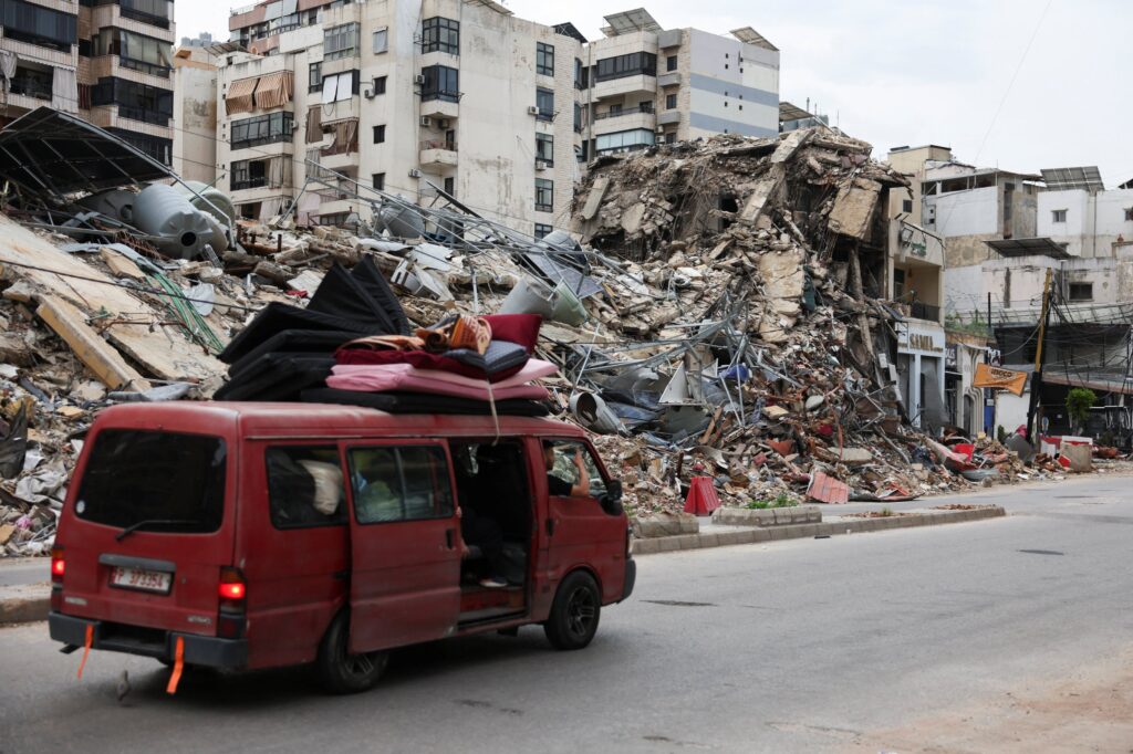 Εκτοπισμένοι επιστρέφουν στο Λίβανο μετά την εκεχειρία ΦΩΤΟ - ΒΙΝΤΕΟ