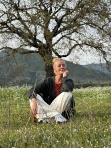 Στο χωριό της στην Αιτωλοακαρνανία Πάσχα για τη Ζέτα Μακρυπούλια ΦΩΤΟ