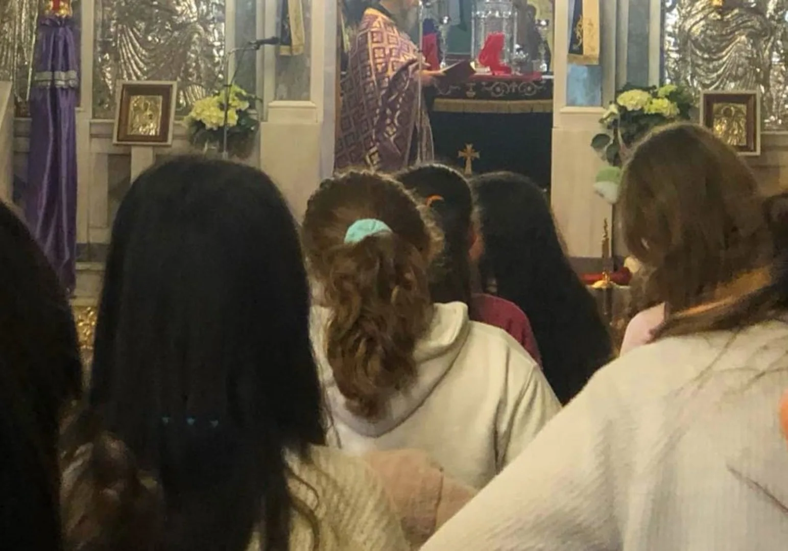 «Ξέχασαν» μαθητές Δημοτικού σε εκκλησία μετά τον σχολικό εκκλησιασμό!