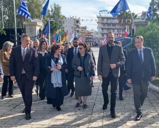 Μενδώνη από Μεσολόγγι: Παραδίδουμε τον αποκατεστημένο Κήπο των Ηρώων ΦΩΤΟ 26 Μενδώνη από Μεσολόγγι: Παραδίδουμε τον αποκατεστημένο Κήπο των Ηρώων ΦΩΤΟ