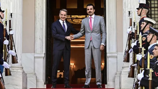 Συνάντηση Μητσοτάκη - Εμίρη Κατάρ: Στο επίκεντρο οι επενδύσεις και οι εξελίξεις στη Μέση Ανατολή