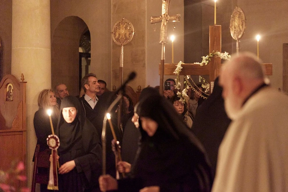 Ο Κυριάκος Μητσοτάκης στην Περιφορά του Επιταφίου ΦΩΤΟ 25 Ο Κυριάκος Μητσοτάκης στην Περιφορά του Επιταφίου ΦΩΤΟ