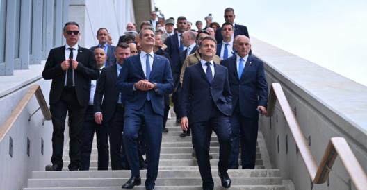 Βίντεο Μητσοτάκη από την επίσκεψη Μακρόν