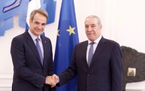 Συνάντηση Μητσοτάκη με τον αντιπρόεδρο της Παλαιστίνης και τα Στενά του Ορμούζ