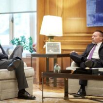 Η Κυβέρνηση προτείνει ανανέωση θητείας Στουρνάρα στην ΤτΕ