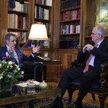 Συνάντηση Μητσοτάκη - Τασούλα: «H κυβέρνηση έχει κάνει το καλύτερο για να στηρίξει τα ελληνικά νοικοκυριά»