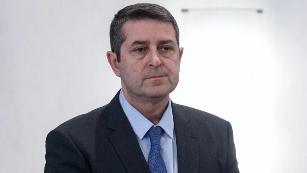 Στο Νοσοκομείο μετά από λιποθυμικό επεισόδιο ο Μυλωνάκης - Διασωληνωμένος στη ΜΕΘ ΝΕΟΤΕΡΑ