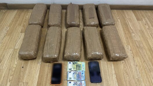 Πιάστηκαν στην Ολύμπια Οδό με περισσότερα από 10 κιλά κάνναβης