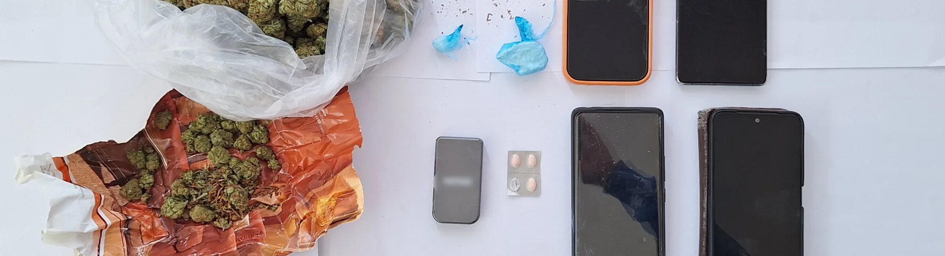 Ναύπακτος: Αστυνομικός σκύλος «μύρισε» ναρκωτικά, συνελήφθη διακινητής