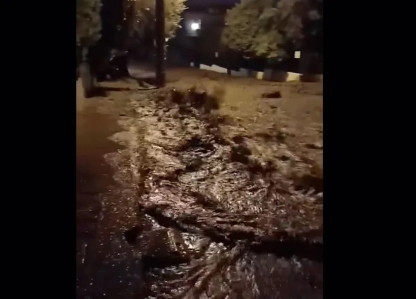 Νέα Μάκρη: «Βρέθηκε σφηνωμένος σε αυτοκίνητο» μαρτυρίες για τον 50χρονο νεκρό της κακοκαιρίας «Erminio» ΒΙΝΤΕΟ