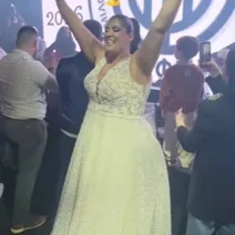 ΟΦΗ: Η νύφη που έκανε το γλέντι... γήπεδο! ΒΙΝΤΕΟ