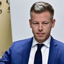 Ποιος είναι ο νέος πρωθυπουργός της Ουγγαρίας Πέτερ Μάγιαρ - Το σκάνδαλο που τον ανέδειξε 18 Ποιος είναι ο νέος πρωθυπουργός της Ουγγαρίας Πέτερ Μάγιαρ - Το σκάνδαλο που τον ανέδειξε