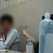 Πακιστάν: Εκατοντάδες παιδιά φέρονται να μολύνθηκαν με HIV από επαναχρησιμοποιημένες σύριγγες 17 Πακιστάν: Εκατοντάδες παιδιά φέρονται να μολύνθηκαν με HIV από επαναχρησιμοποιημένες σύριγγες