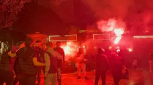 Ηράκλειο: Ξεχύθηκαν στους δρόμους οι Κρητικοί - Ο ΟΦΗ κατέκτησε το δεύτερο Κύπελλο Ελλάδας στην ιστορία του ΒΙΝΤΕΟ-ΦΩΤΟ