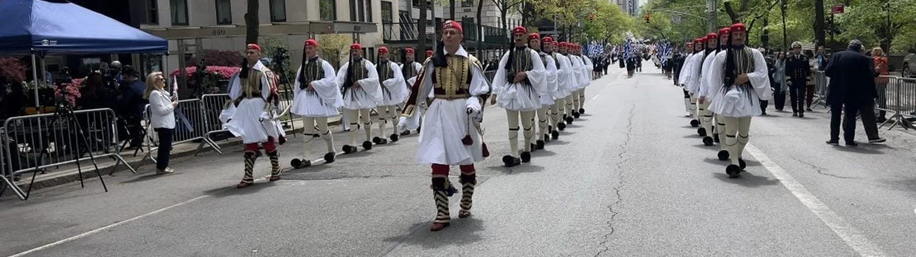 Εθνική υπερηφάνεια στη Νέα Υόρκη: Η μεγάλη παρέλαση ΦΩΤΟ - ΒΙΝΤΕΟ