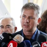 «Ζει στο σκοτάδι άδικα»: Συγκινεί ο πατέρας του μοναδικού επιζώντα από το πρώτο βαγόνι στα Τέμπη ΒΙΝΤΕΟ